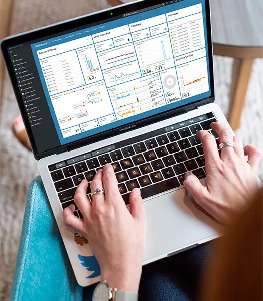 consultoria de Banco de dados, notebook com um dashboard